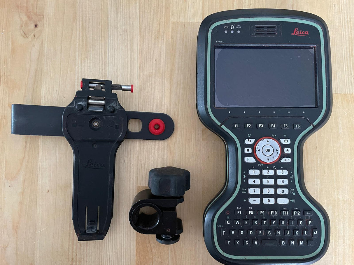 Leica GS16 and CS20 full kit in transport-ready position